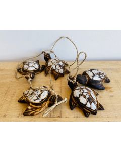 Garland of 5 wooden turtles - Brown